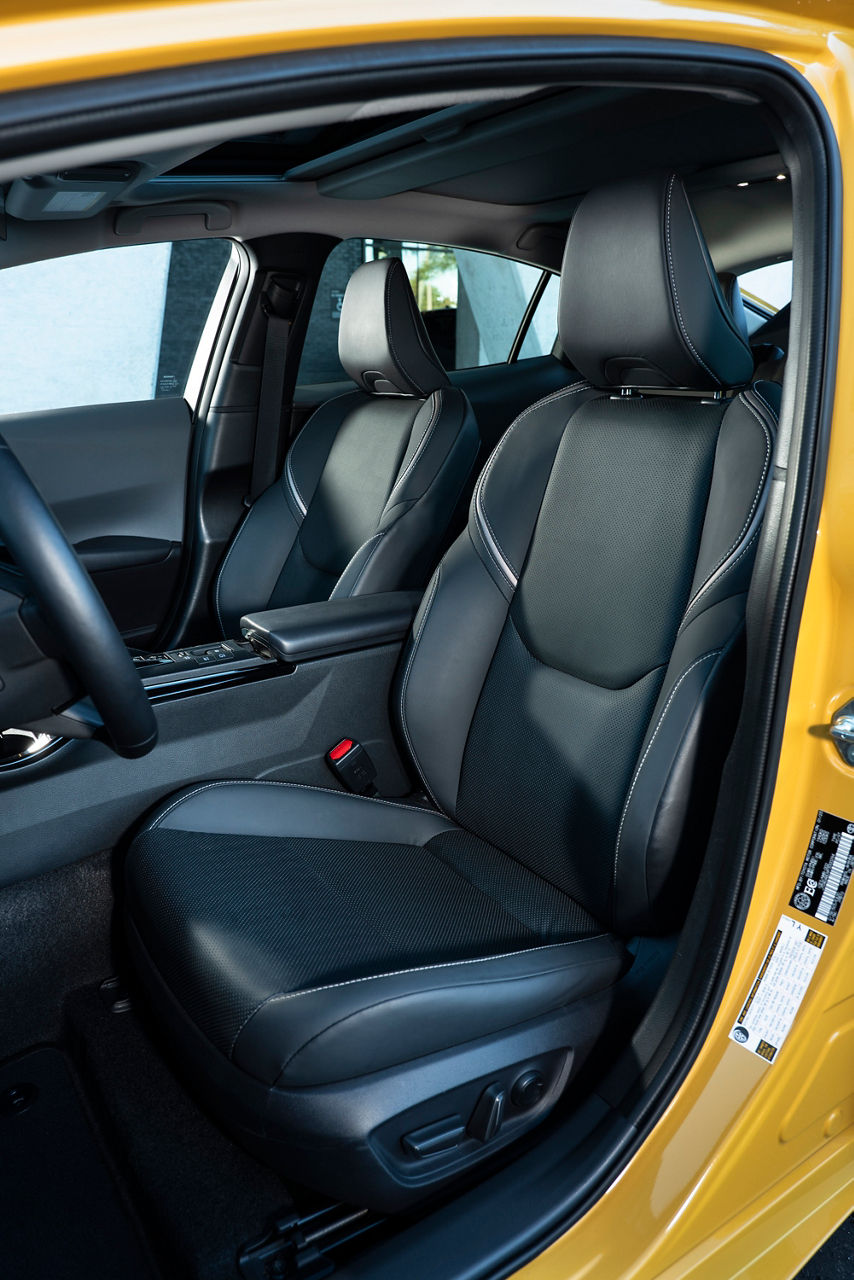2024 Toyota Prius Limited 15