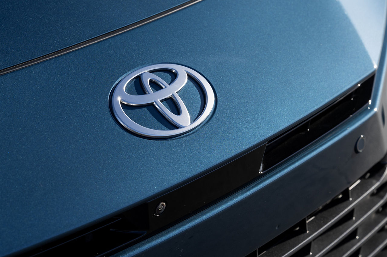 2025 Camry XLE AWD OceanGem crop ToyotaLogo