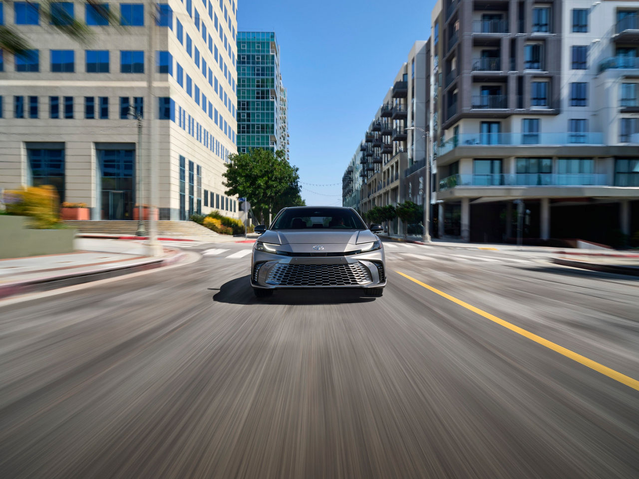 2025 Toyota Camry Hybrid