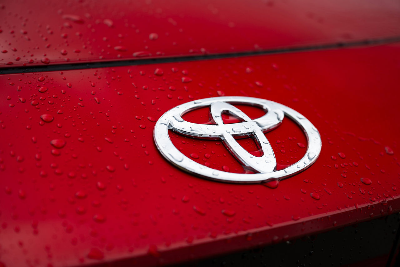 2025_Toyota_Crown Signia_Limited_FinishLineRed_009-ToyotaLogo