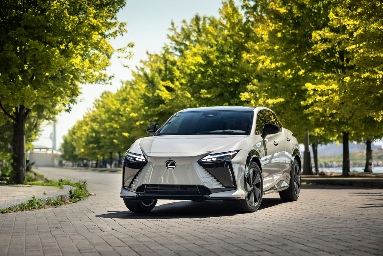 2026 Lexus RZ550e 26