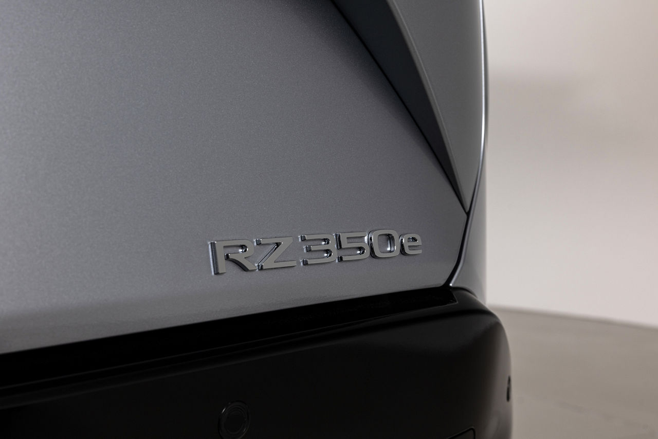 2026 Lexus RZ 350e 02