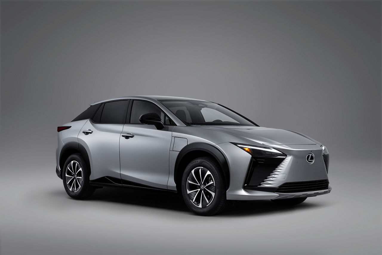 2026 Lexus RZ 350e 04