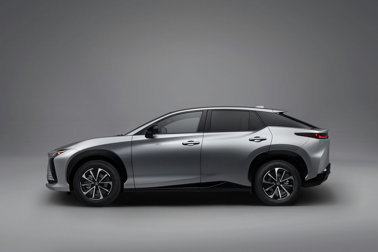 2026 Lexus RZ 350e 07
