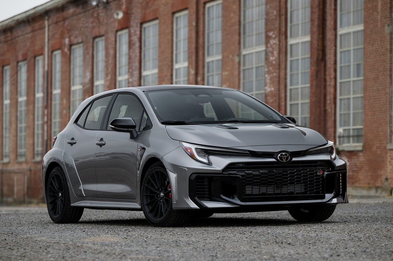 2026_Toyota_GRCorolla_GR-Four_PremiumPlus_HeavyMetal_012