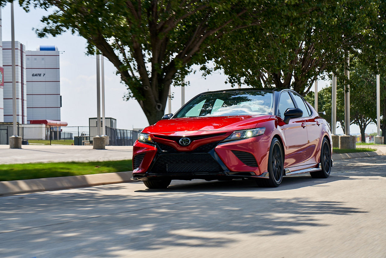 2020 Toyota Camry TRD Supersonic Red Midnight Roof 002