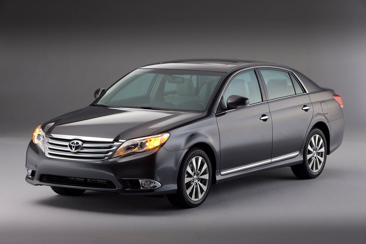 TOYOTA REVEALS REDESIGNED 2011 AVALON