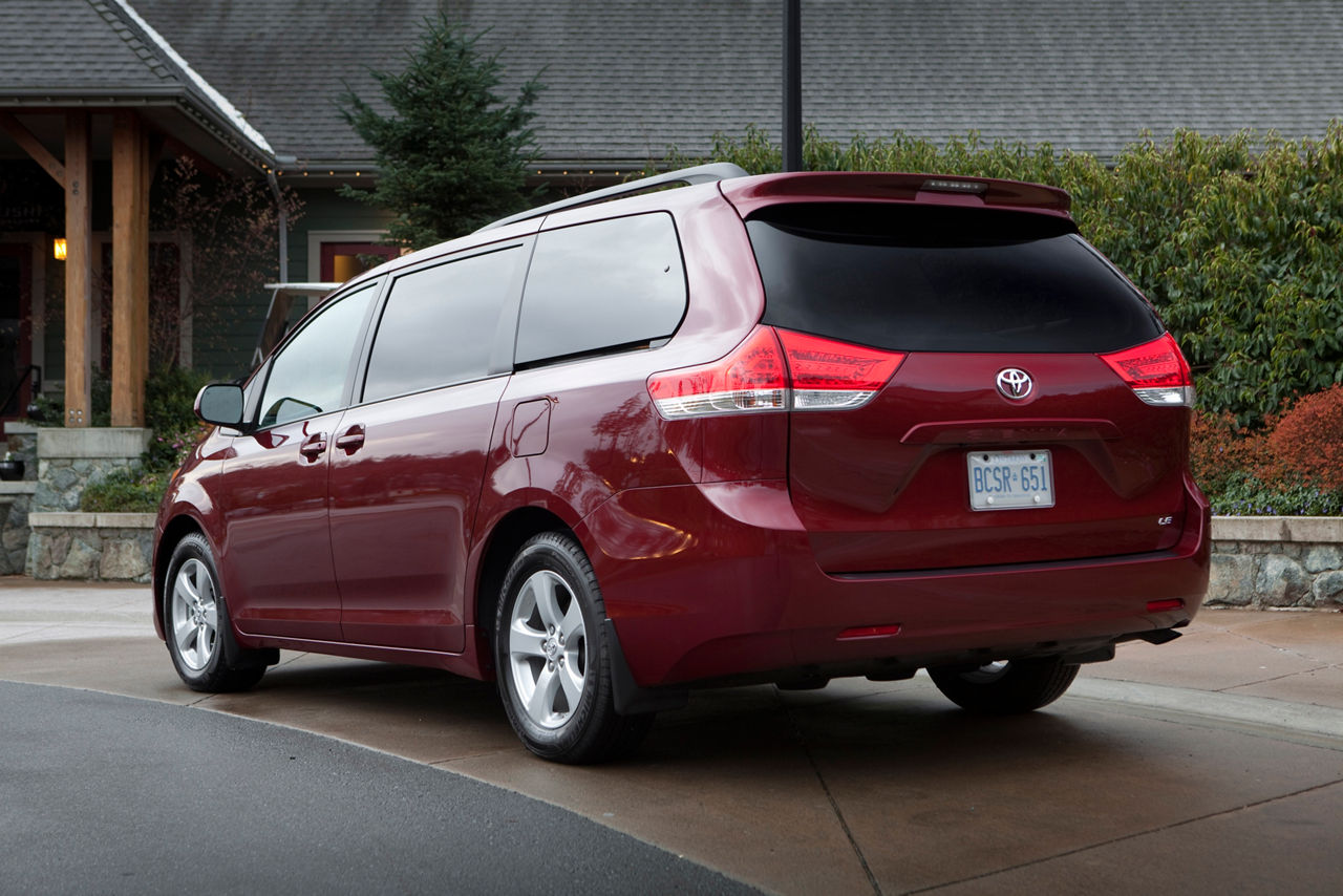 2010 Toyota Sienna LE V6