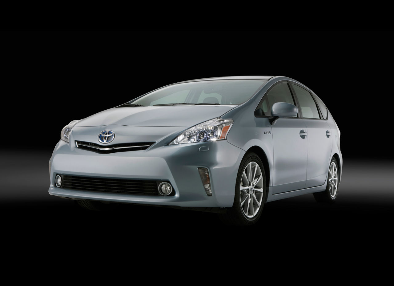 2012 Toyota Prius V 06