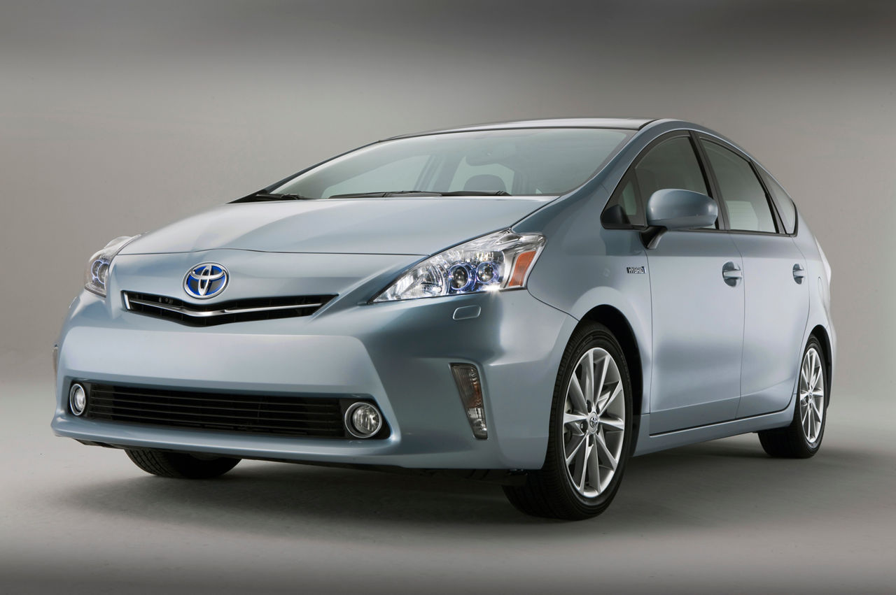 2012 Toyota Prius V 11