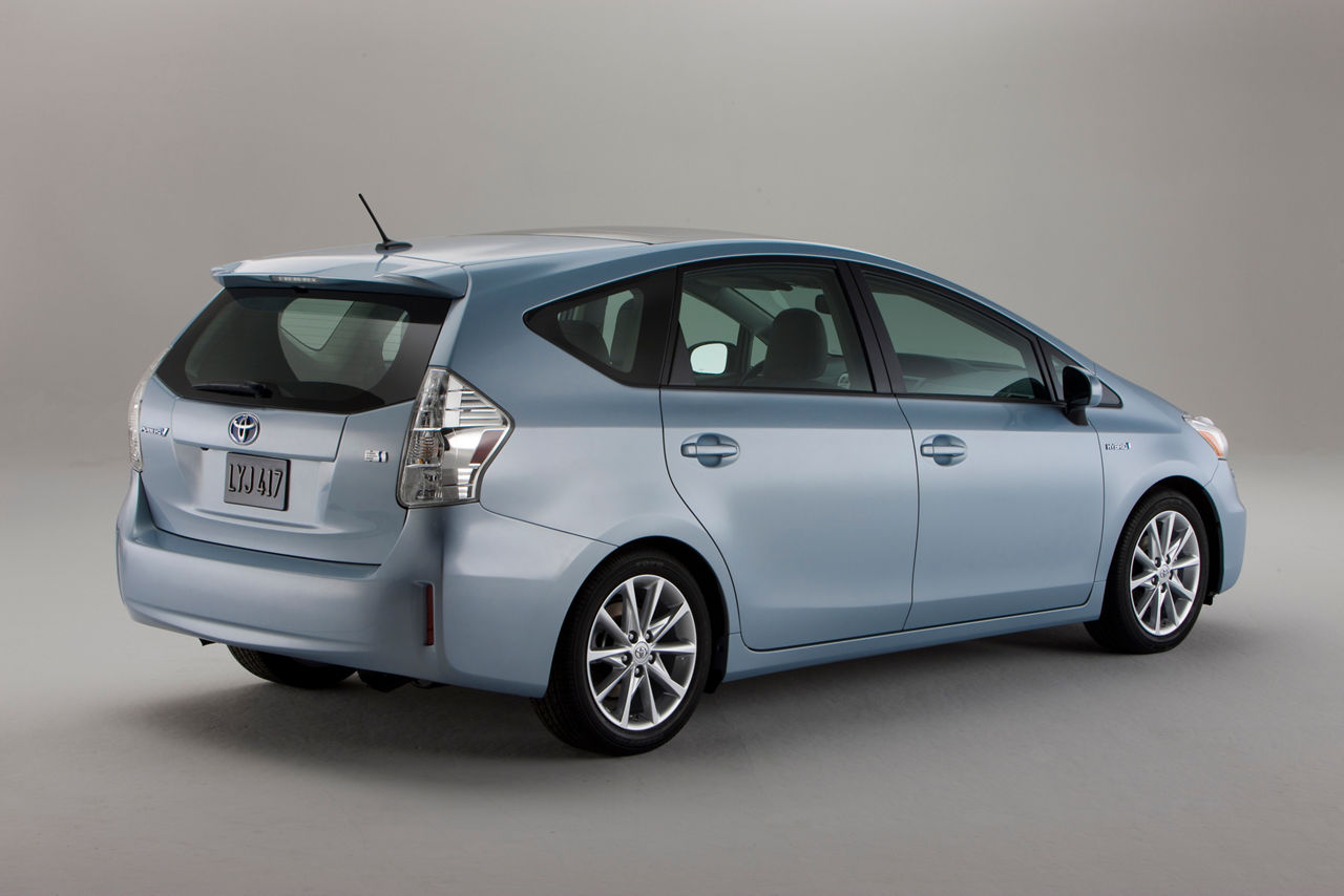 2012 Toyota Prius V 13