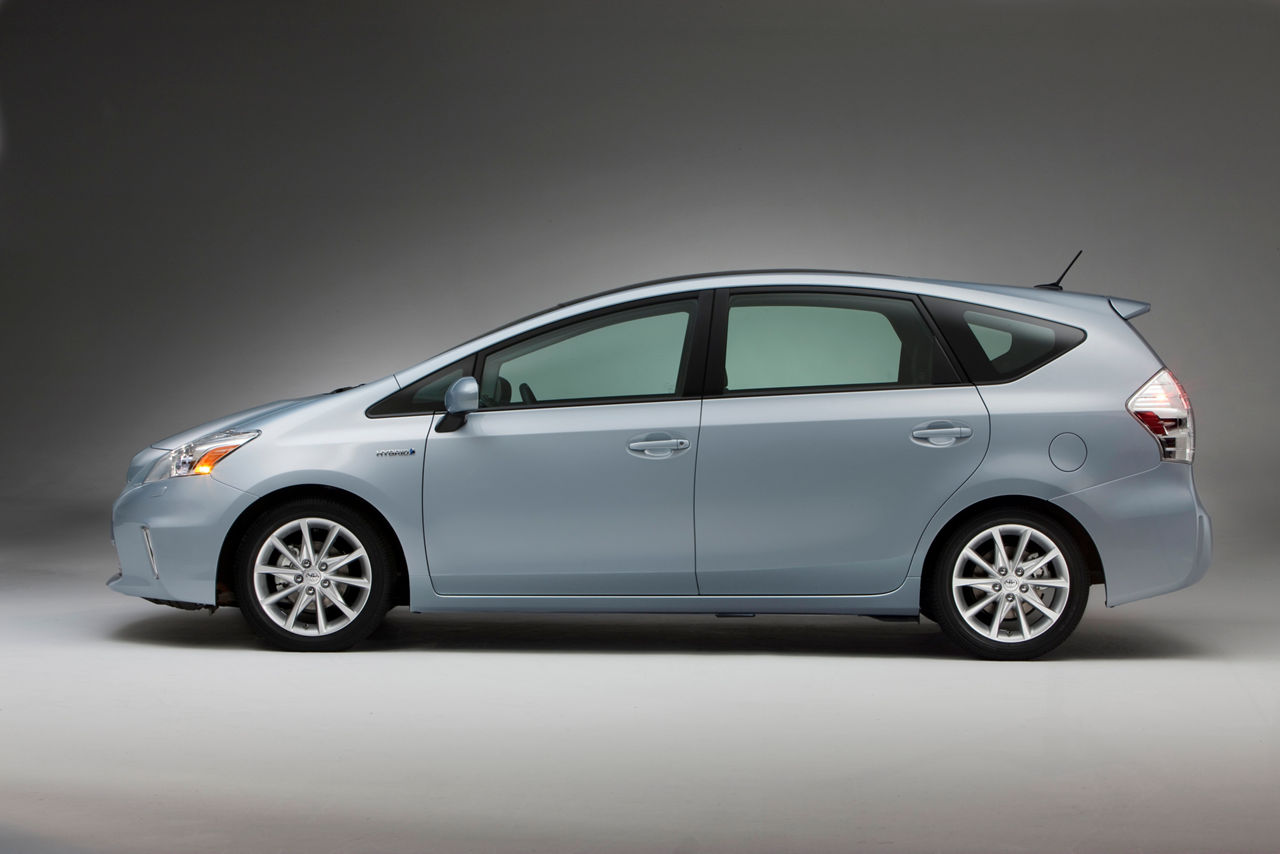 2012 Toyota Prius V 15