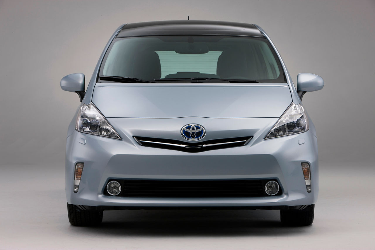 2012 Toyota Prius V 16