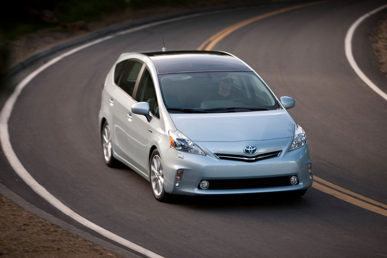 2012 Toyota Prius V 24