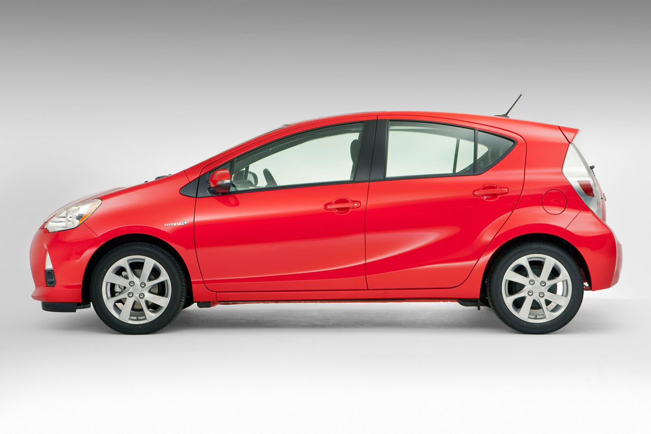 2012 toyota prius c 05