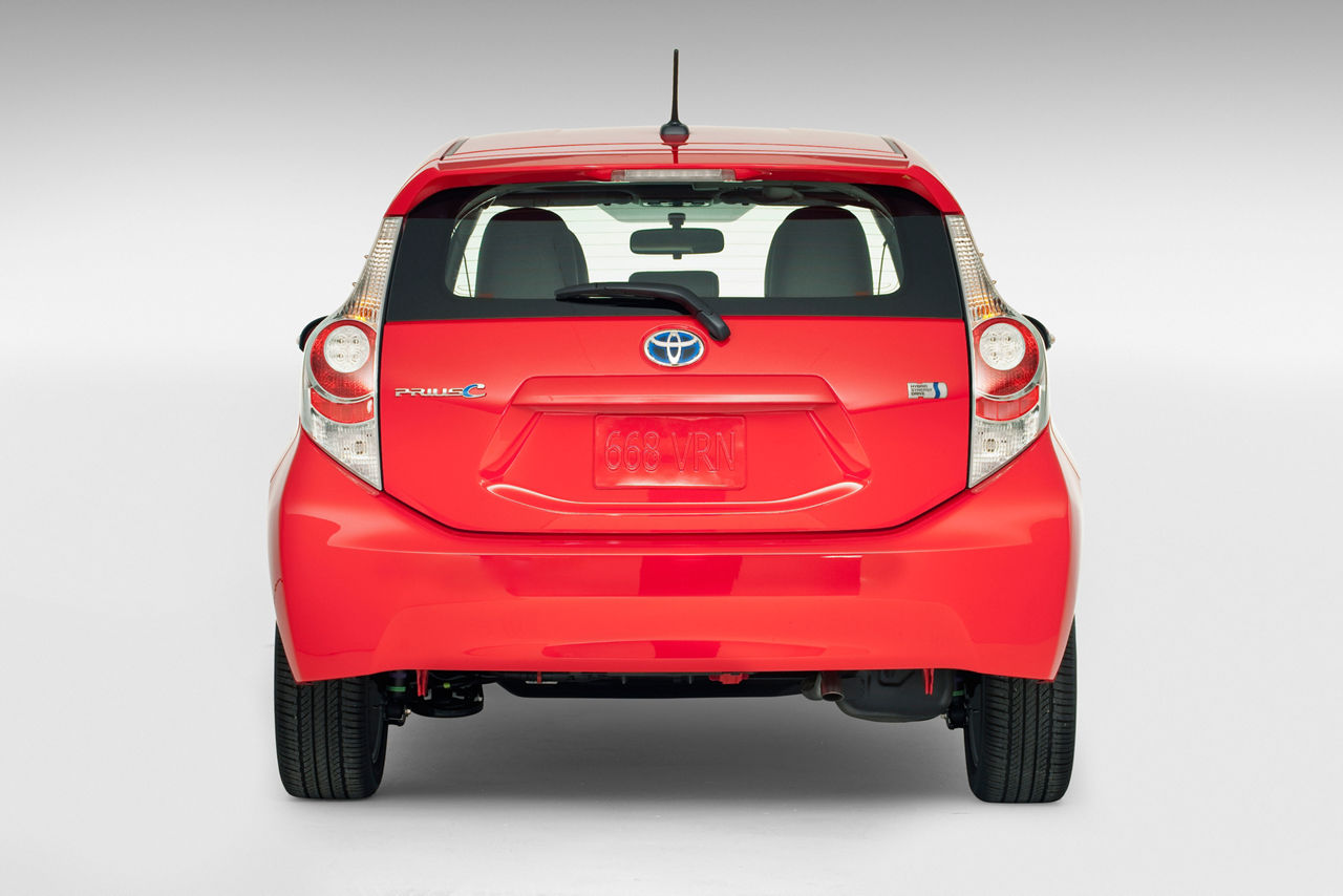 2012 toyota prius c 07
