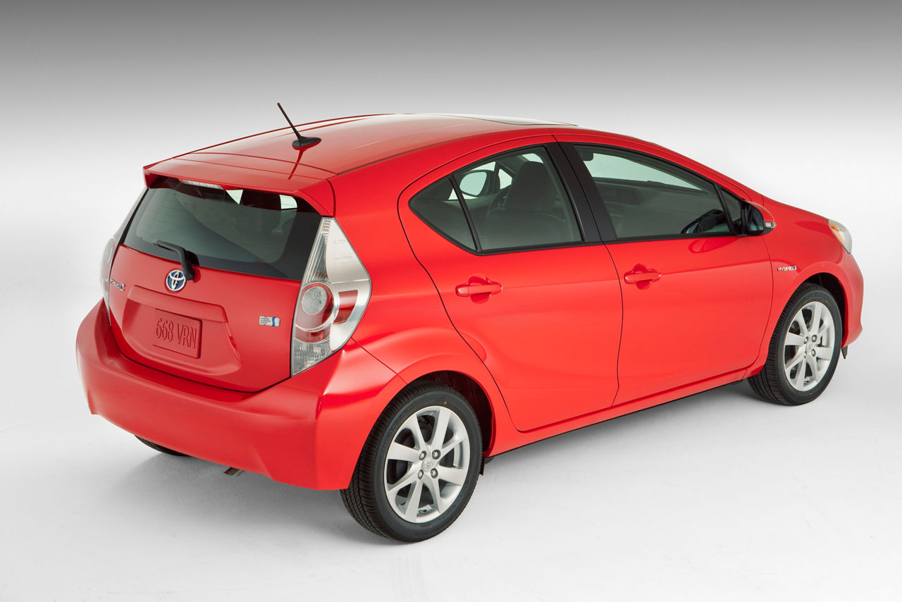 2012 toyota prius c 08