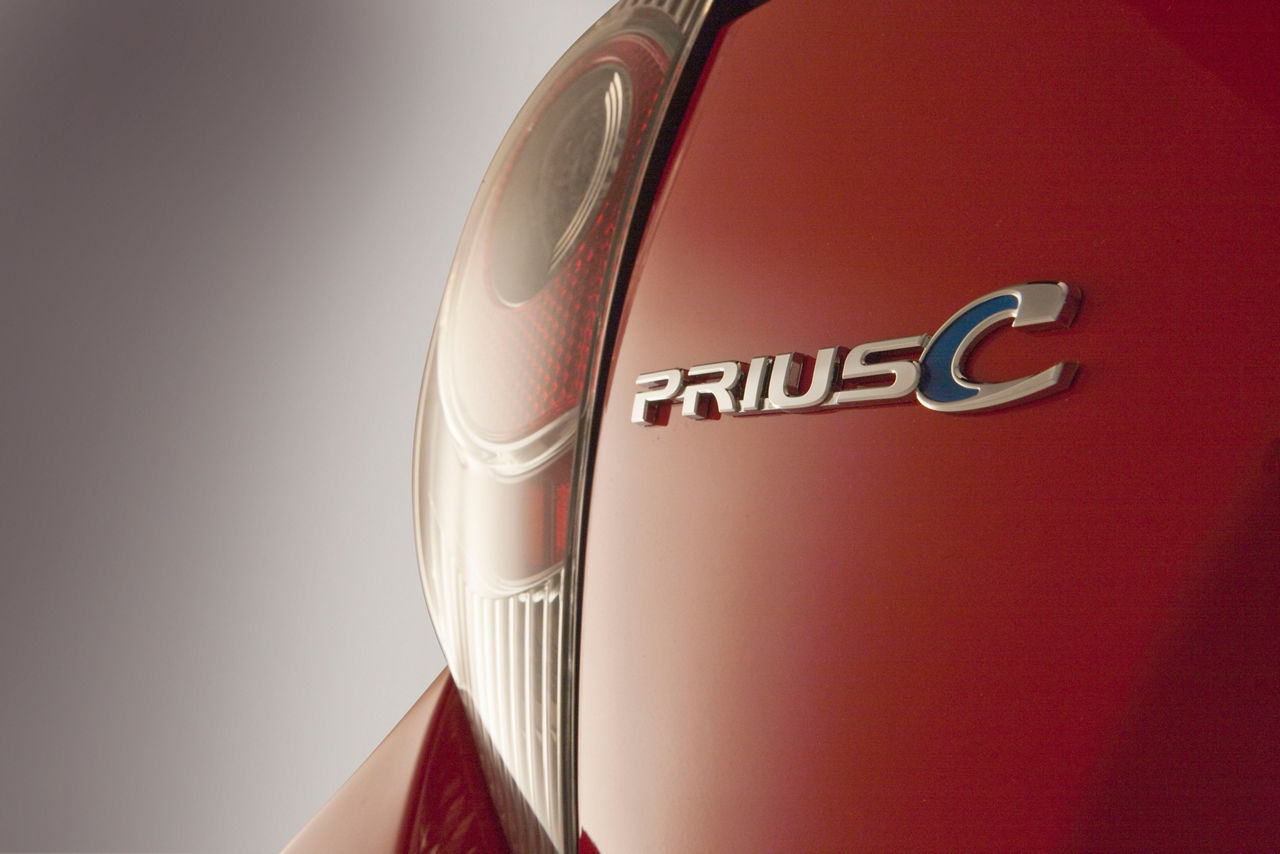 2012 toyota prius c 18