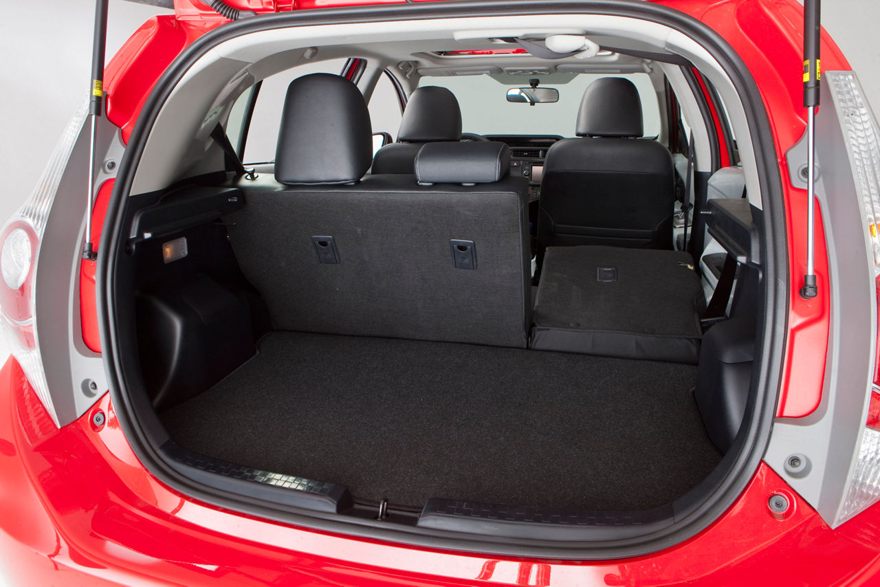 2012 toyota prius c 25
