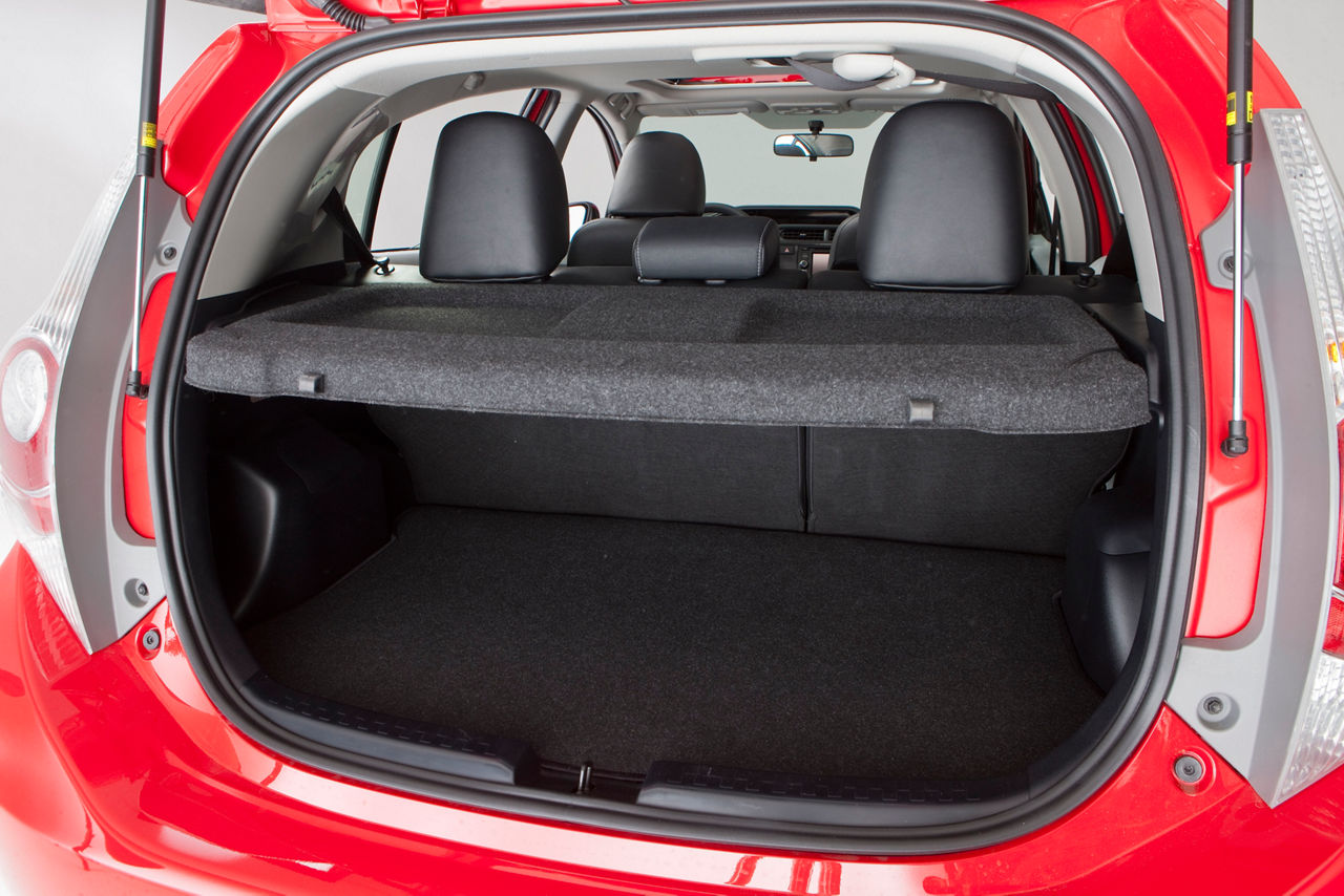 2012 toyota prius c 27