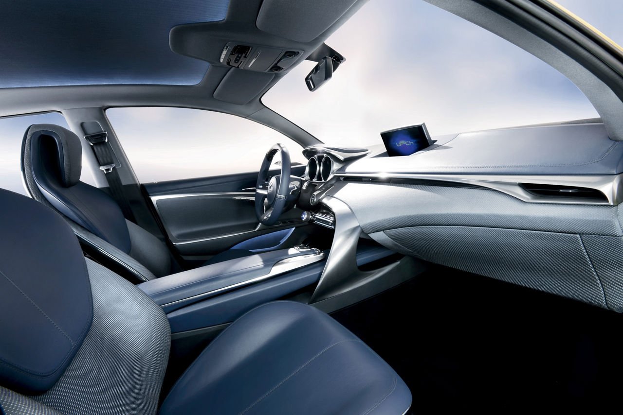 Lexus LF-Ch Concept 10