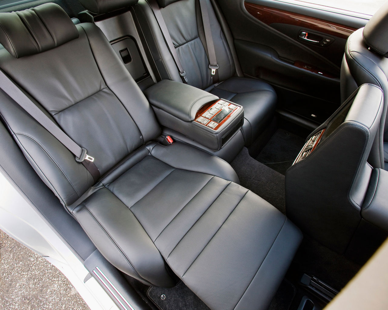 2010 Lexus LS 460