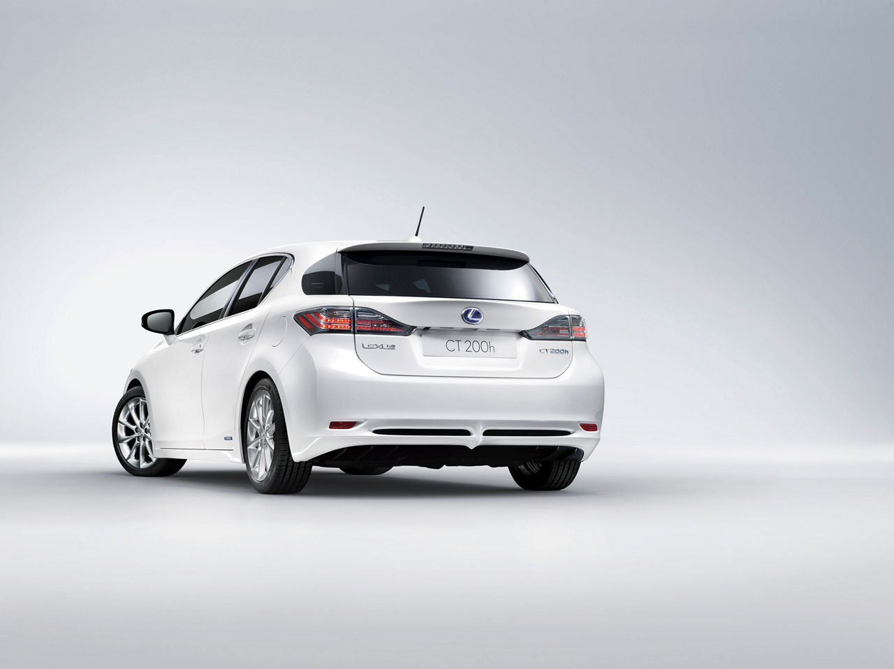 Lexus CT 200h EXT PR 07