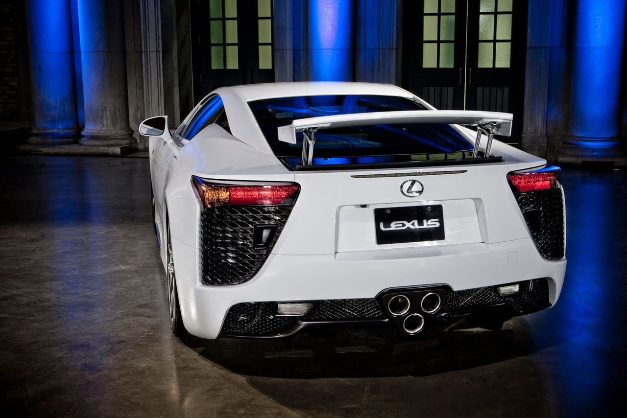 2012 Lexus LFA 22