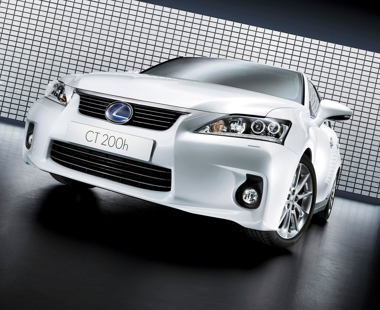 2011 Lexus CT200h 13