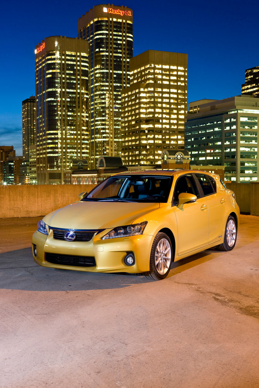 2011 Lexus CT 200h 25