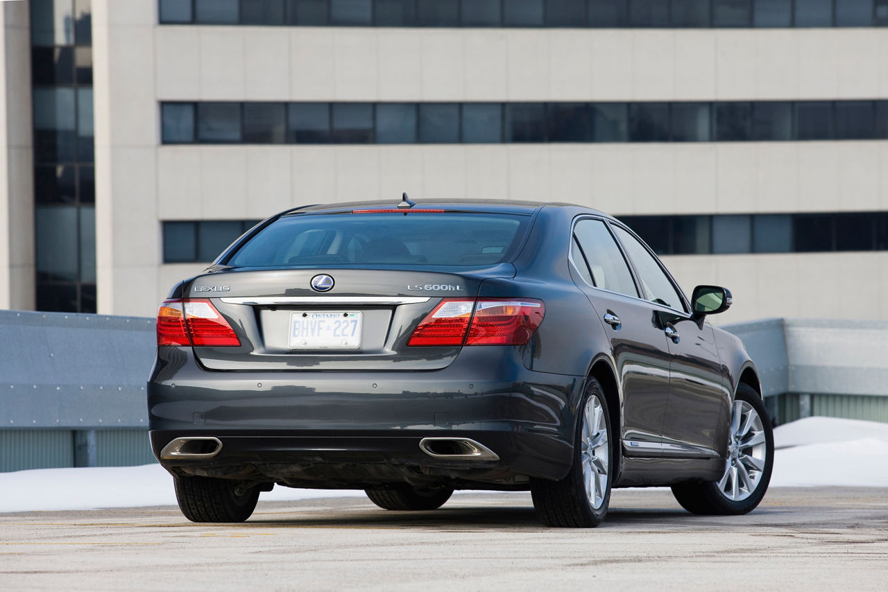 The 2012 Lexus LS 600h L: the world's hybrid flagship luxury sedan 