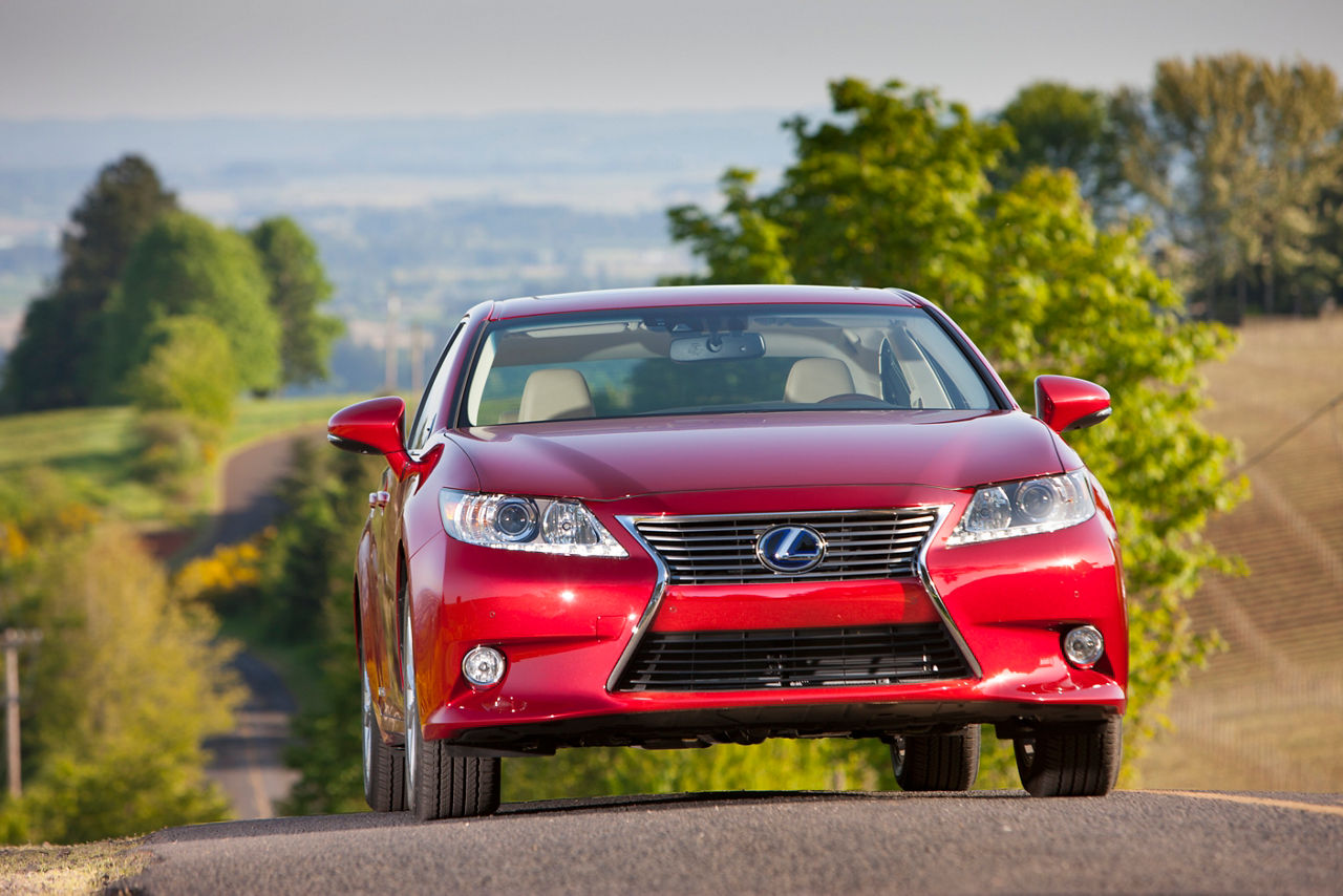 2013 Lexus ES 300h 04