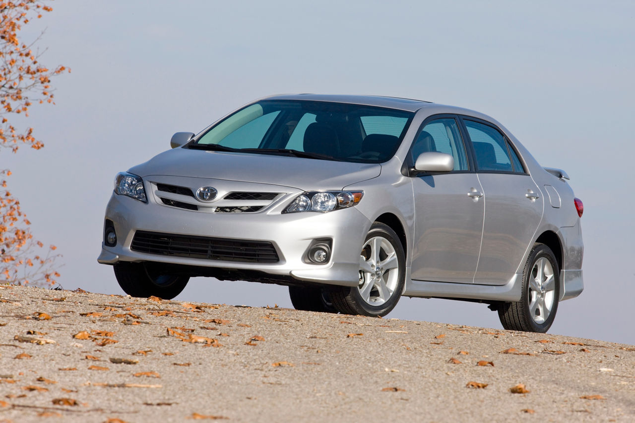2011 Toyota Corolla 02