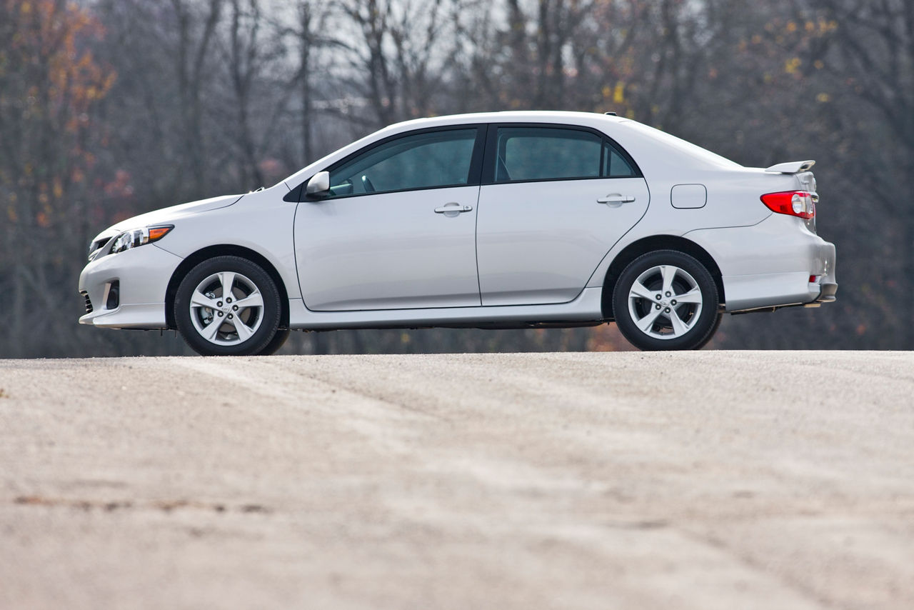 2011 Toyota Corolla 11