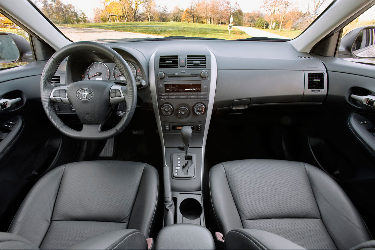 2011 Toyota Corolla 13