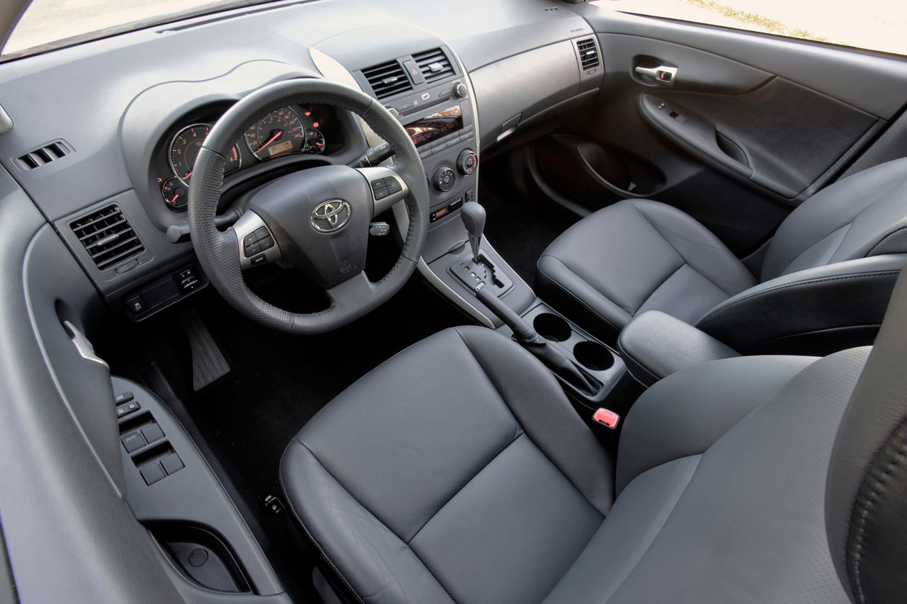 2011 Toyota Corolla 14