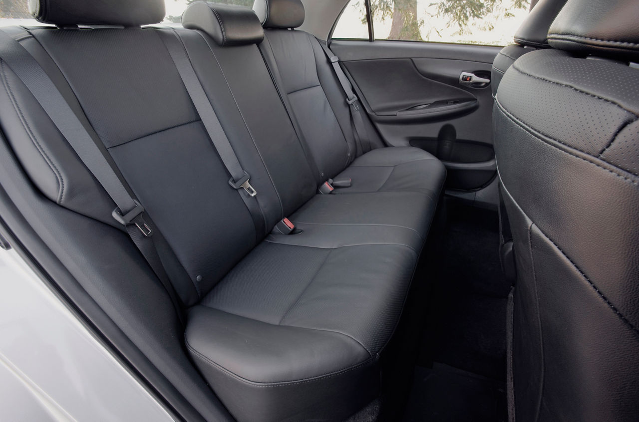 2011 Toyota Corolla 16