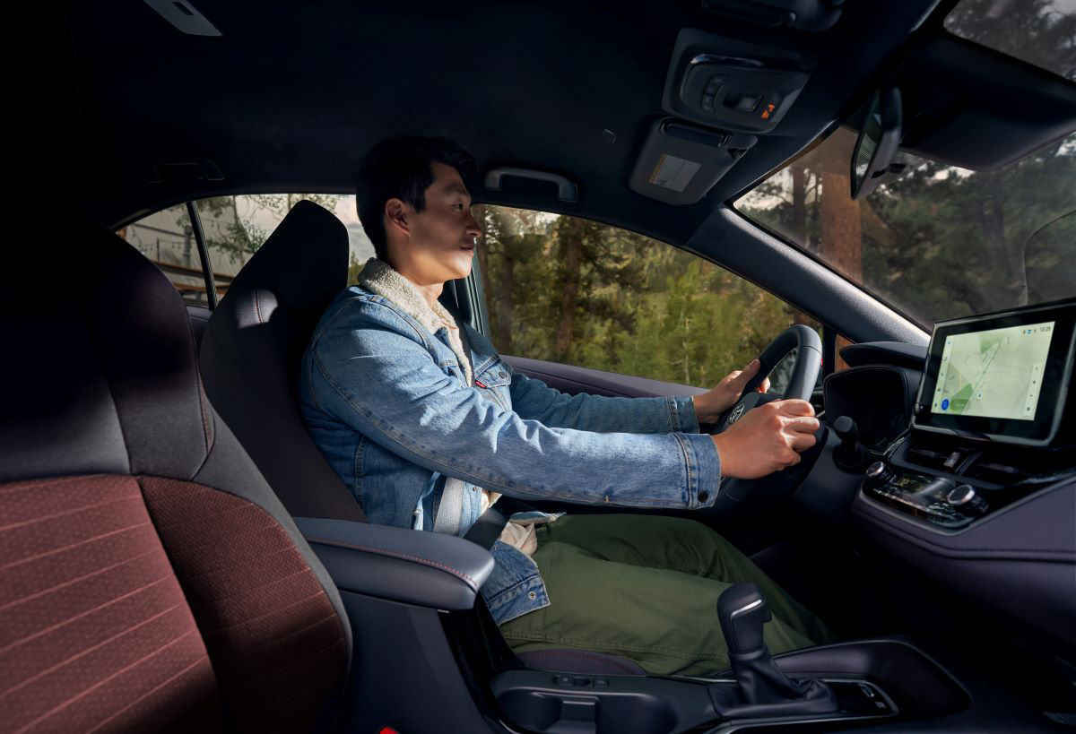Corolla Hybrid SE AWD interior