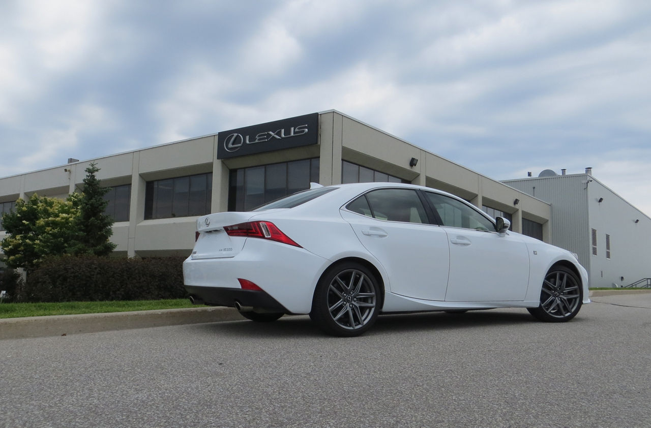 IS300AWD_1