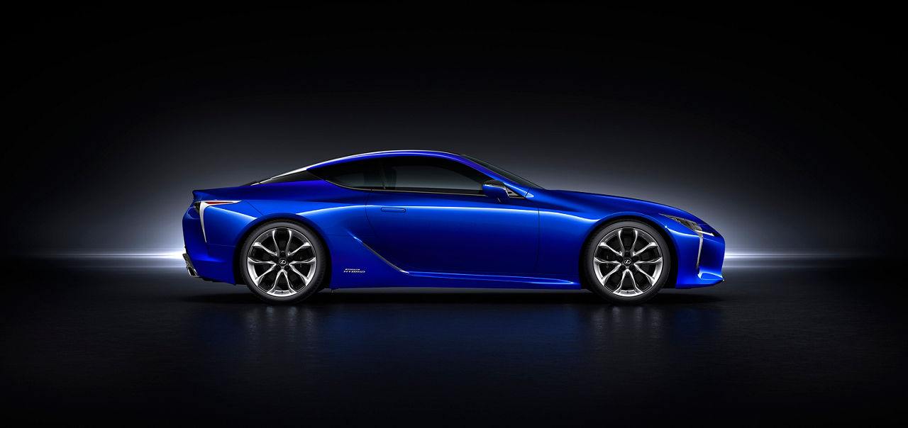 LC500h_CGI_05