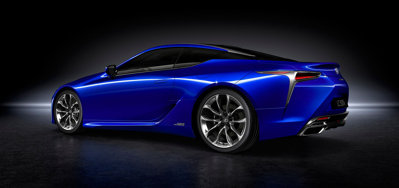 LC500h_CGI_17