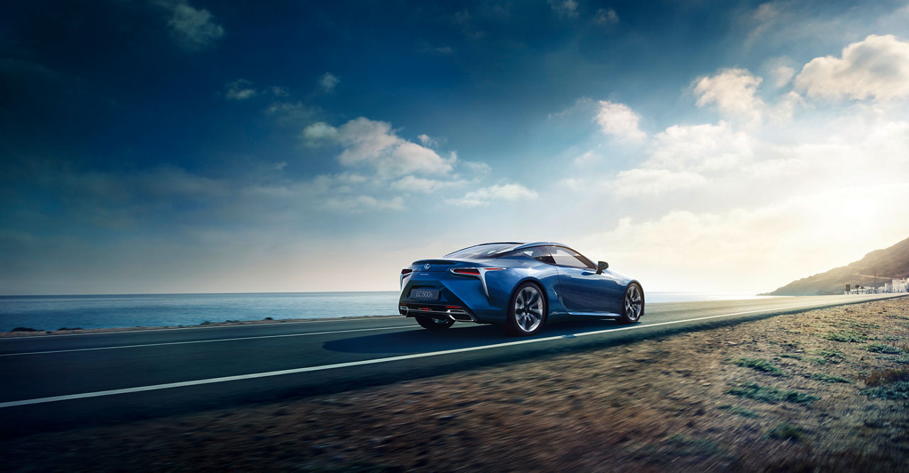 LC500h_LOC_02_AW_2016