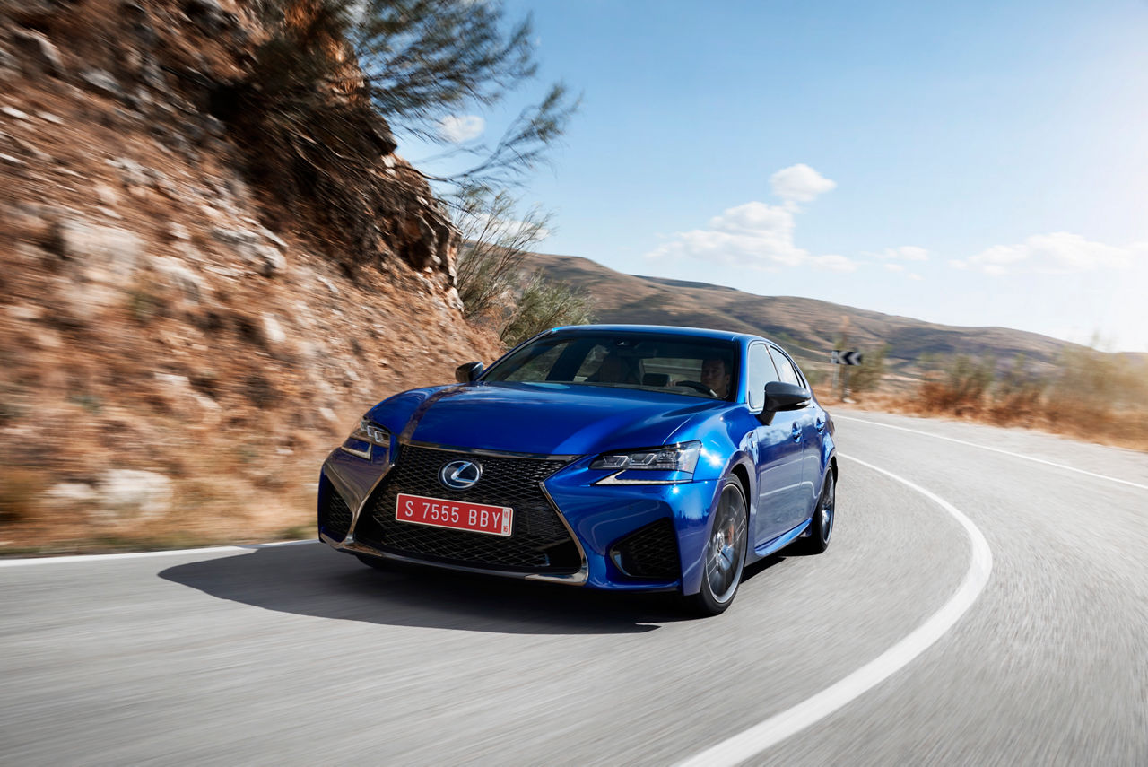 Lexus_GS-F_Blue_17