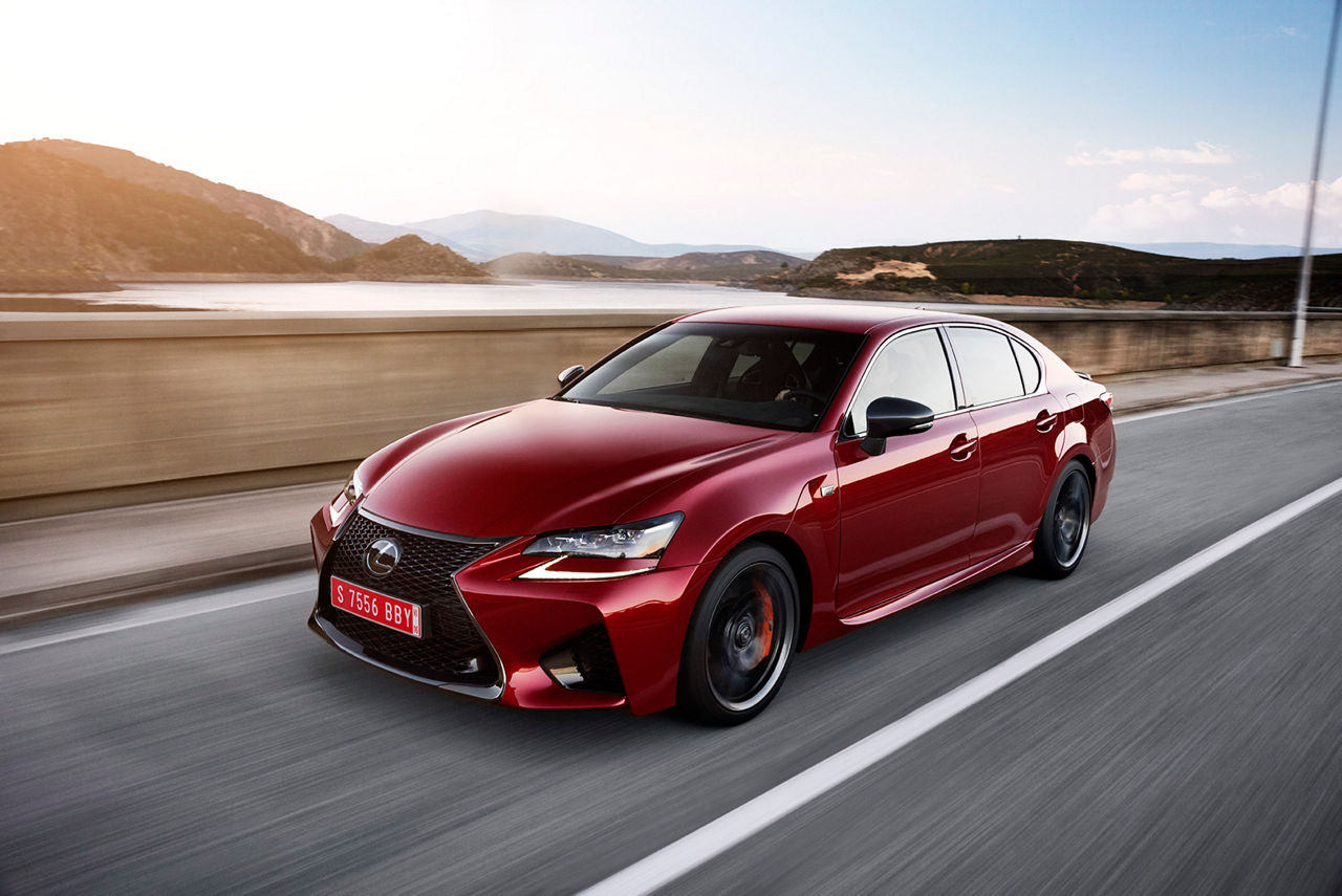 Lexus_GS-F_Red_01
