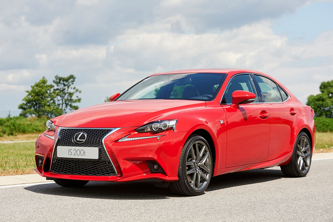 Lexus_IS_200t_02_hi