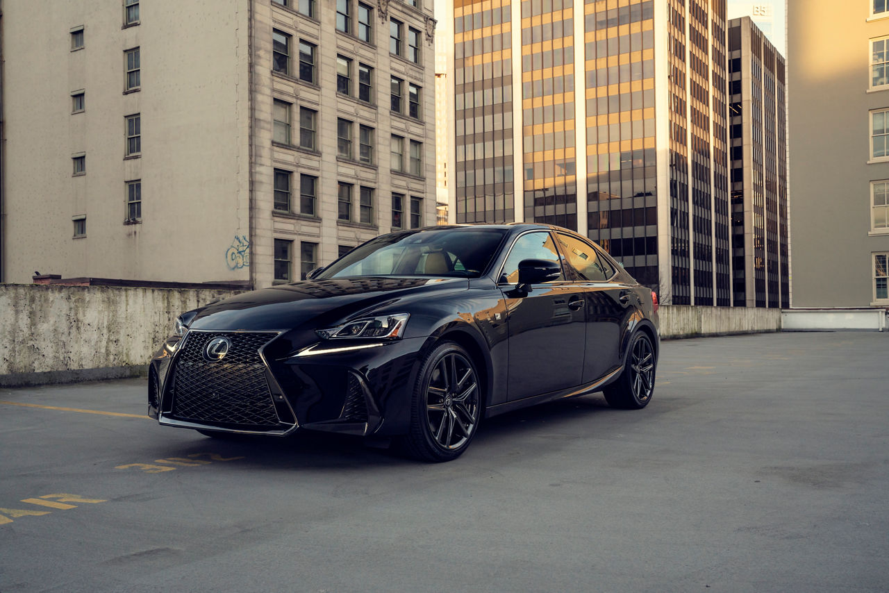Lexus IS Black Line 10
