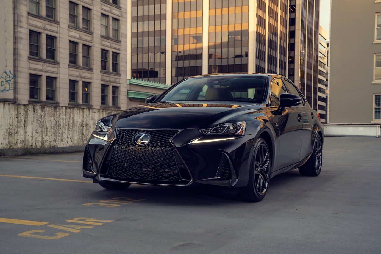 Lexus IS Black Line 11