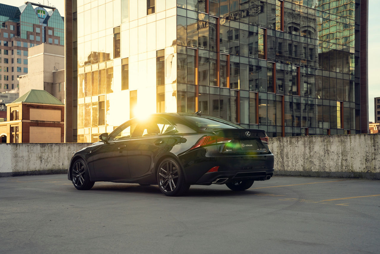 Lexus IS Black Line 13