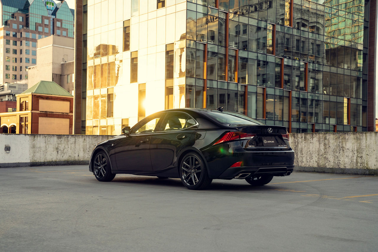 Lexus IS Black Line 14