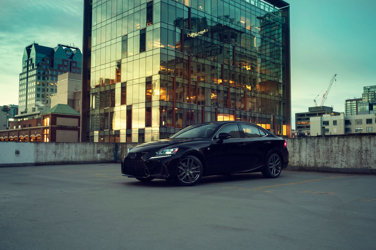 Lexus IS Black Line 03